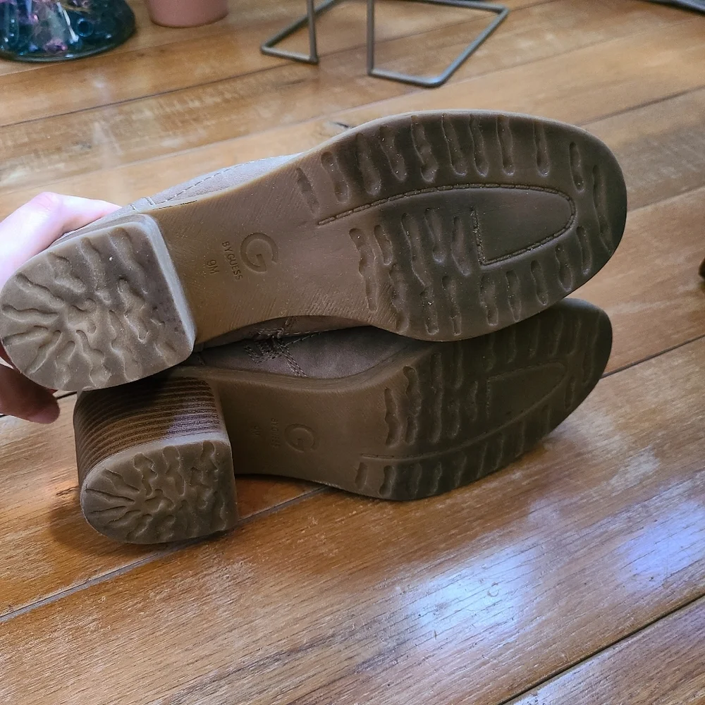 G by Guess Lezlee Zip Up Boots Tan Beige Size 9 - Picture 7 of 13